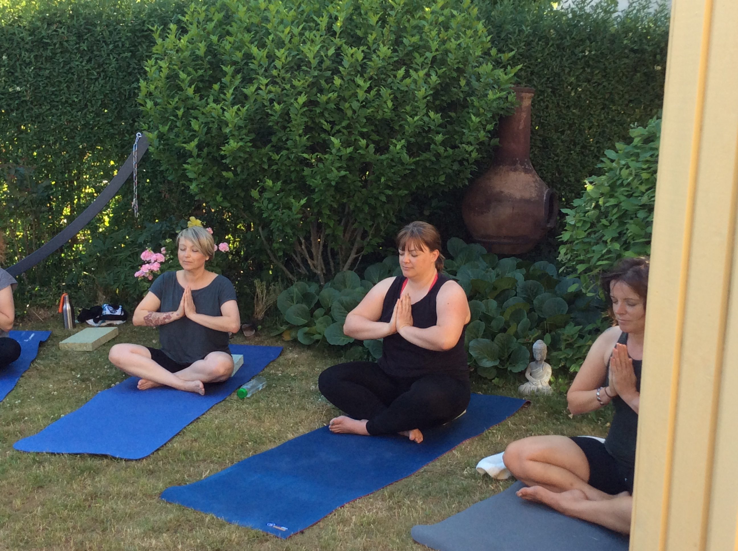 yoga & meditation i lotushaven hos Indre ro