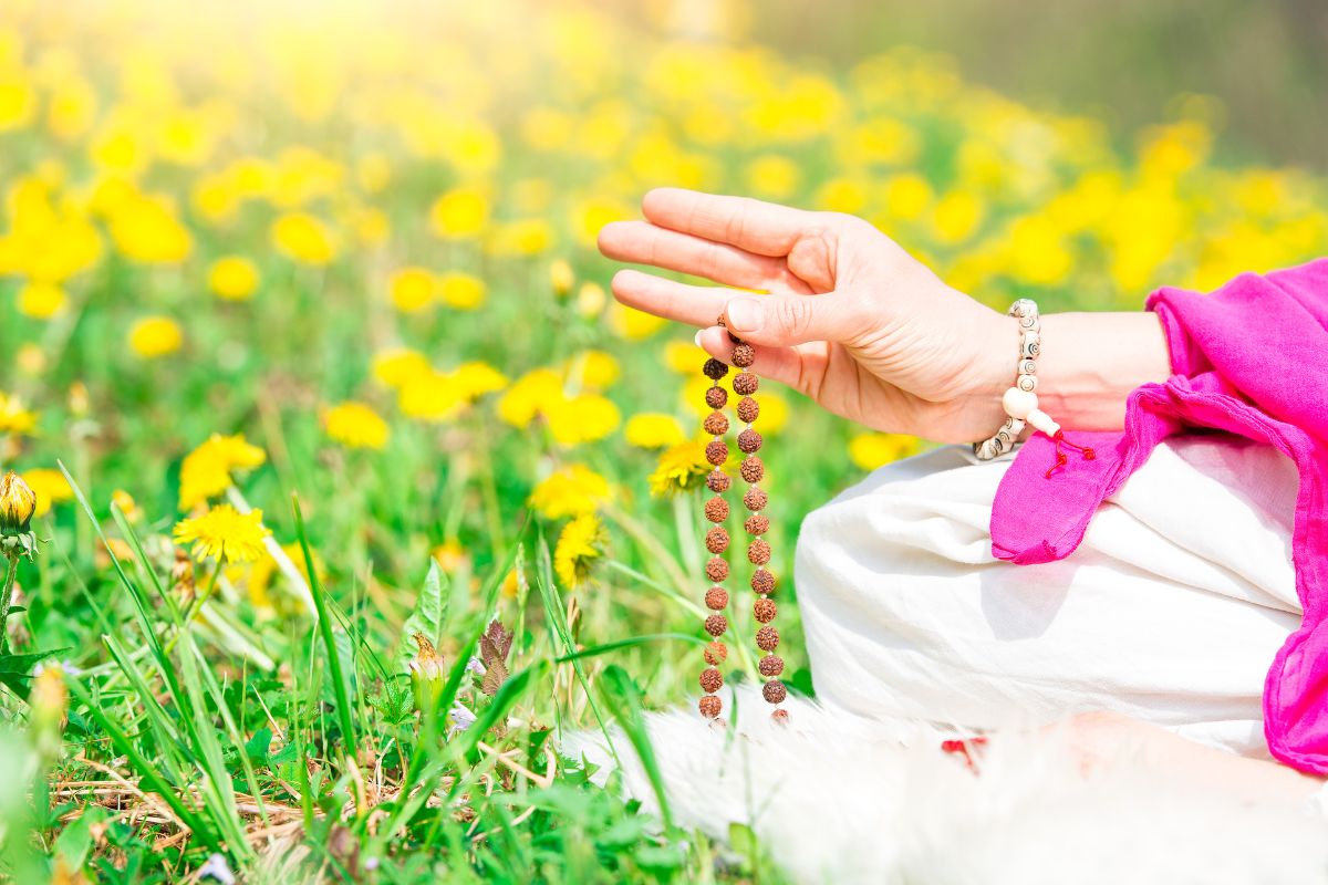 Yoga og meditation i naturen